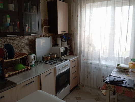 Продам однокомнатную (1-комн.) квартиру, Русская ул, 38а, Симферополь г