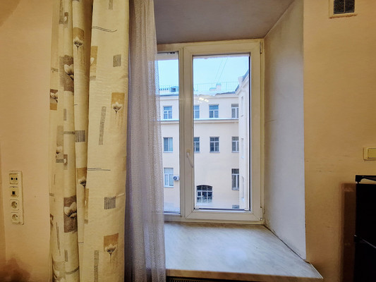 Продам комнату в 5-комн. квартире, Гороховая ул, 39А, Санкт-Петербург г