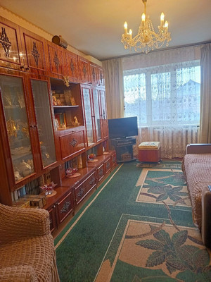 Продам трехкомнатную (3-комн.) квартиру, 60 лет Октября ул, 13/64, Симферополь г