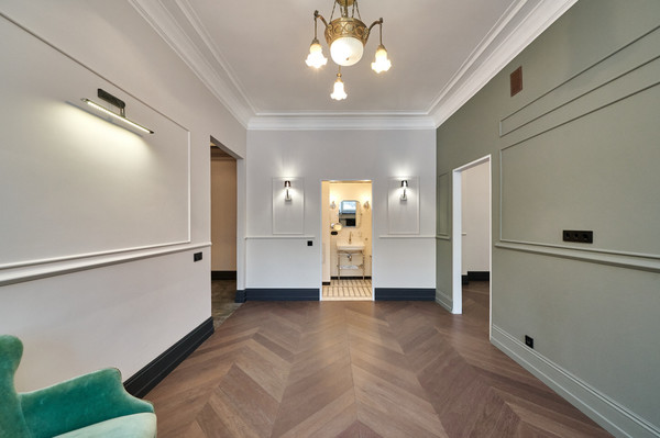 Продам трехкомнатную (3-комн.) квартиру, Бронная М. ул, 17, Москва г