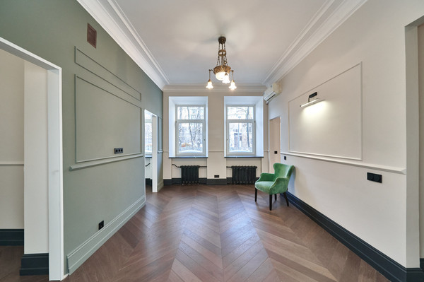 Продам трехкомнатную (3-комн.) квартиру, Бронная М. ул, 17, Москва г