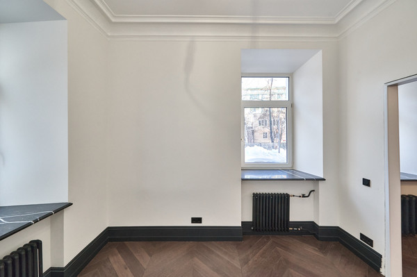 Продам трехкомнатную (3-комн.) квартиру, Бронная М. ул, 17, Москва г