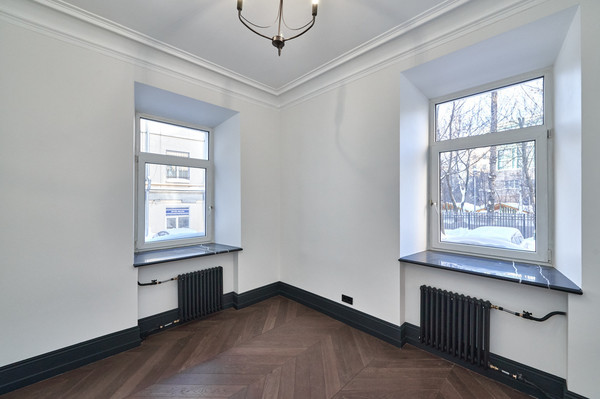 Продам трехкомнатную (3-комн.) квартиру, Бронная М. ул, 17, Москва г