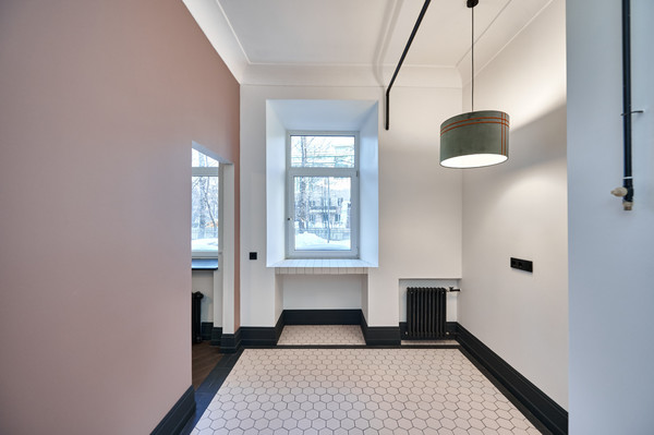 Продам трехкомнатную (3-комн.) квартиру, Бронная М. ул, 17, Москва г