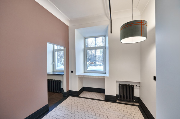 Продам трехкомнатную (3-комн.) квартиру, Бронная М. ул, 17, Москва г