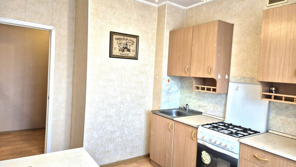 Продам двухкомнатную (2-комн.) квартиру, Рощинская ул, 11А, Гатчина г