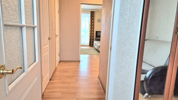 Продам двухкомнатную (2-комн.) квартиру, Рощинская ул, 11А, Гатчина г