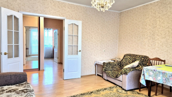 Продам двухкомнатную (2-комн.) квартиру, Рощинская ул, 11А, Гатчина г