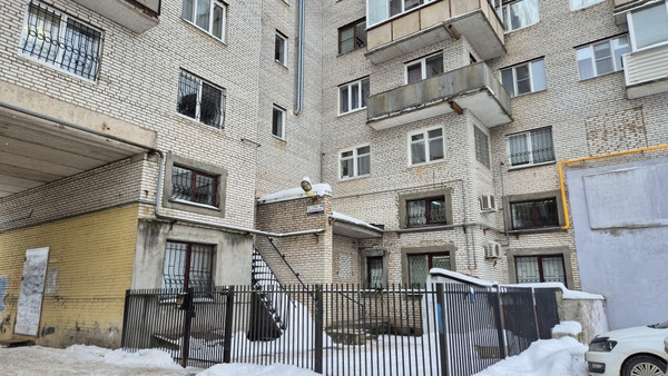 Продам двухкомнатную (2-комн.) квартиру, Рощинская ул, 11А, Гатчина г