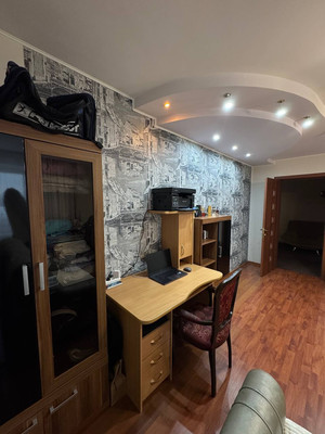 Продам двухкомнатную (2-комн.) квартиру, Донецкая ул, 10к1, Москва г