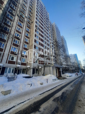 Продам однокомнатную (1-комн.) квартиру, Осенний б-р, 12к10, Москва г