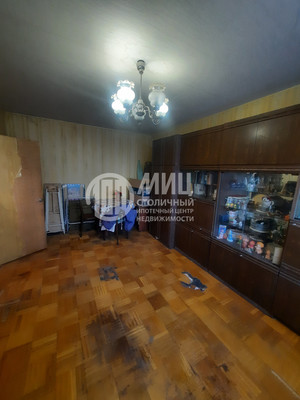 Продам однокомнатную (1-комн.) квартиру, Осенний б-р, 12к10, Москва г