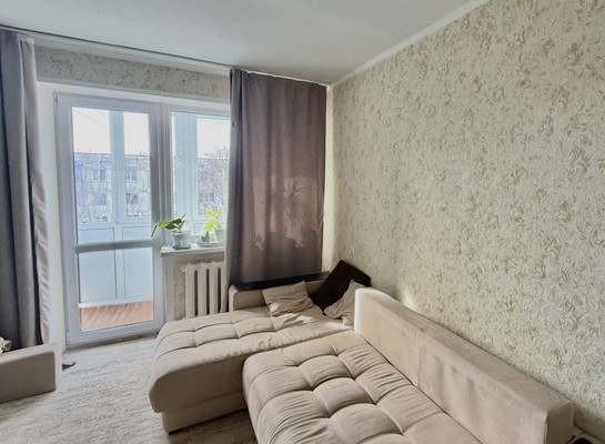 Продам трехкомнатную (3-комн.) квартиру, Крымских Партизан ул, 21, Симферополь г