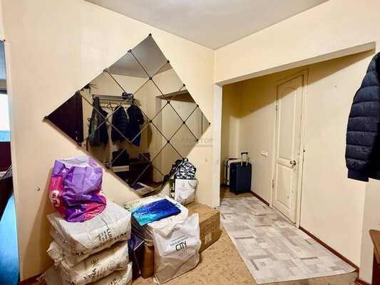 Продам двухкомнатную (2-комн.) квартиру, Люблинская ул, 169, Москва г