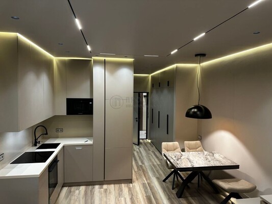 Продам однокомнатную (1-комн.) квартиру, Сколковское ш, 40к3, Москва г