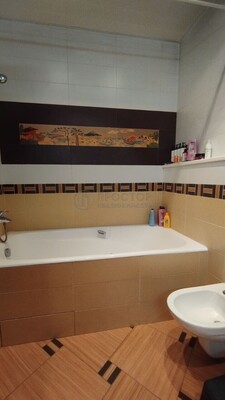 Продам однокомнатную (1-комн.) квартиру, Беловежская ул, 17к2, Москва г