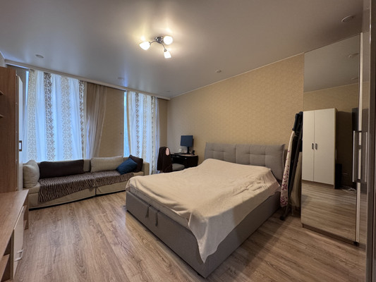 Продам однокомнатную (1-комн.) квартиру, Полтавский проезд, 2, Санкт-Петербург г