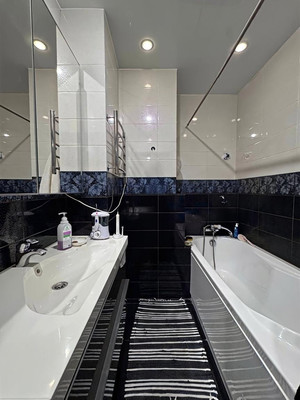 Продам однокомнатную (1-комн.) квартиру, Полтавский проезд, 2, Санкт-Петербург г