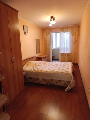 Продам трехкомнатную (3-комн.) квартиру, Добровольского ул, 5, Ростов-на-Дону г