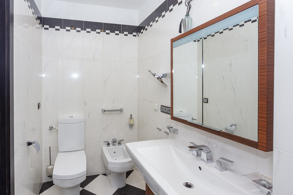 Продам многокомнатную квартиру, Крутицкая наб, 23, Москва г