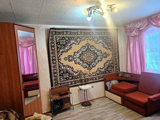 Продам однокомнатную (1-комн.) квартиру, Красноармейская ул, 5, Волхов г