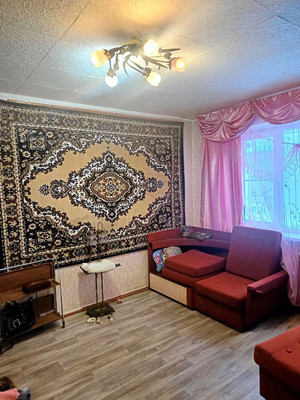 Продам однокомнатную (1-комн.) квартиру, Красноармейская ул, 5, Волхов г