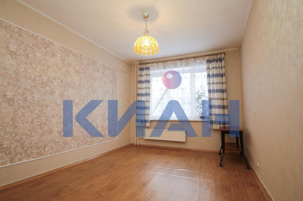 Продам трехкомнатную (3-комн.) квартиру, Пролетарская ул, 47, Красноярск г