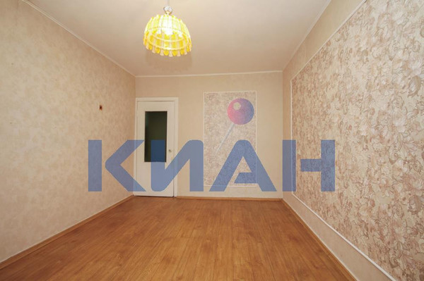 Продам трехкомнатную (3-комн.) квартиру, Пролетарская ул, 47, Красноярск г