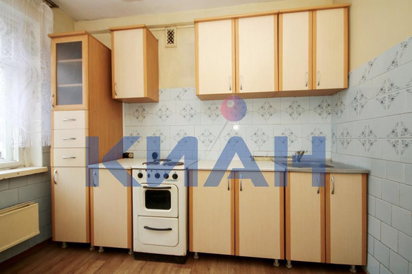 Продам трехкомнатную (3-комн.) квартиру, Пролетарская ул, 47, Красноярск г