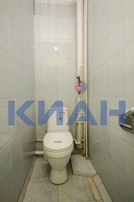 Продам трехкомнатную (3-комн.) квартиру, Пролетарская ул, 47, Красноярск г