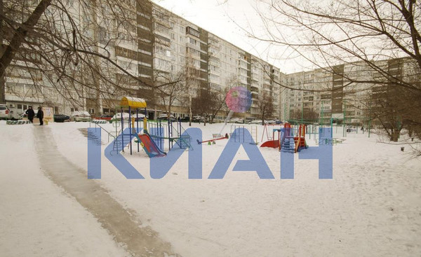 Продам трехкомнатную (3-комн.) квартиру, Пролетарская ул, 47, Красноярск г