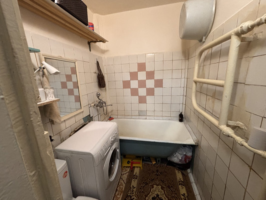 Продам двухкомнатную (2-комн.) квартиру, Докучаева ул, 17, Брянск г