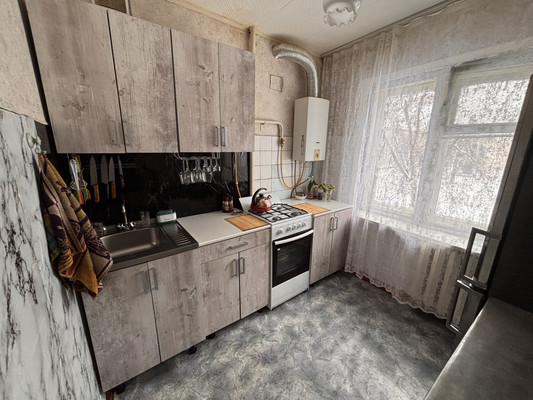 Продам двухкомнатную (2-комн.) квартиру, Докучаева ул, 17, Брянск г