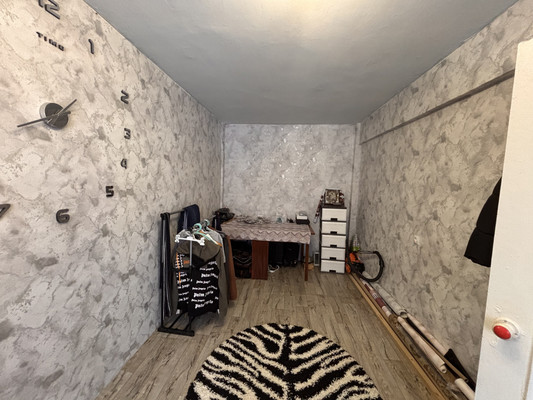 Продам двухкомнатную (2-комн.) квартиру, Докучаева ул, 17, Брянск г