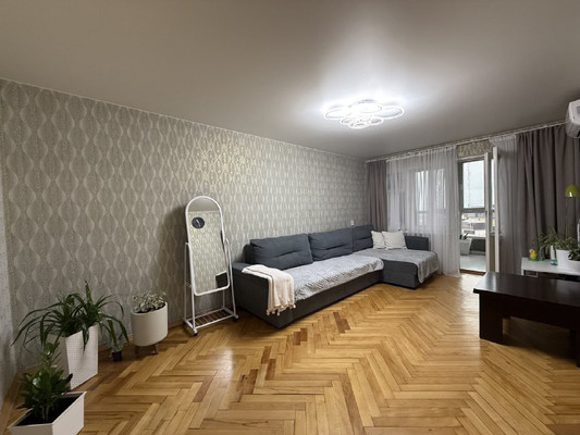 Продам трехкомнатную (3-комн.) квартиру, Калинина ул, 28, Туапсе г