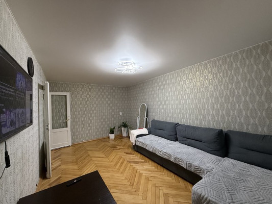 Продам трехкомнатную (3-комн.) квартиру, Калинина ул, 28, Туапсе г