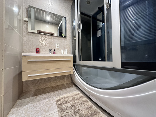 Продам двухкомнатную (2-комн.) квартиру, Хасанская ул, 10к2, Санкт-Петербург г