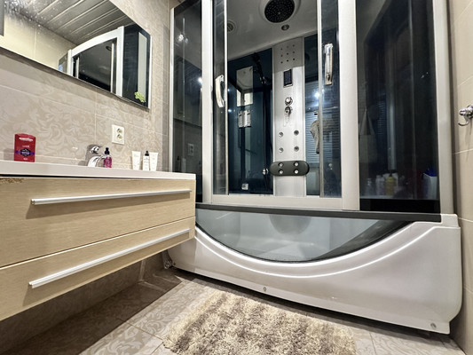 Продам двухкомнатную (2-комн.) квартиру, Хасанская ул, 10к2, Санкт-Петербург г