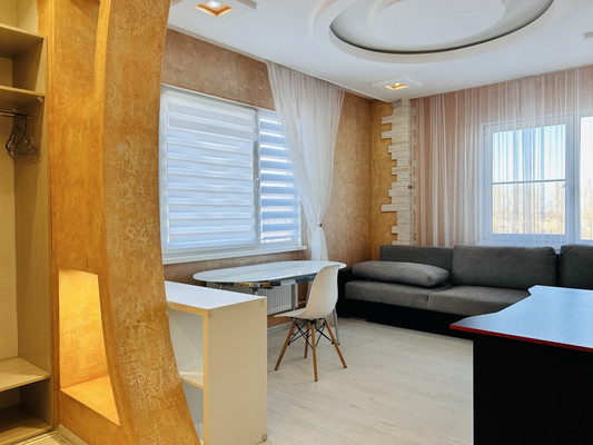 Продам двухкомнатную (2-комн.) квартиру, Ропшинское ш, 3к4, Петергоф г