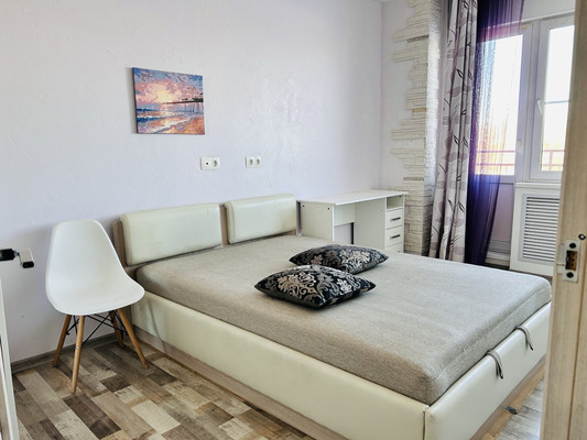 Продам двухкомнатную (2-комн.) квартиру, Ропшинское ш, 3к4, Петергоф г