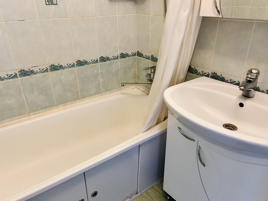 Продам двухкомнатную (2-комн.) квартиру, Ропшинское ш, 3к4, Петергоф г