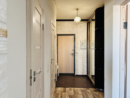 Продам двухкомнатную (2-комн.) квартиру, Ропшинское ш, 3к4, Петергоф г