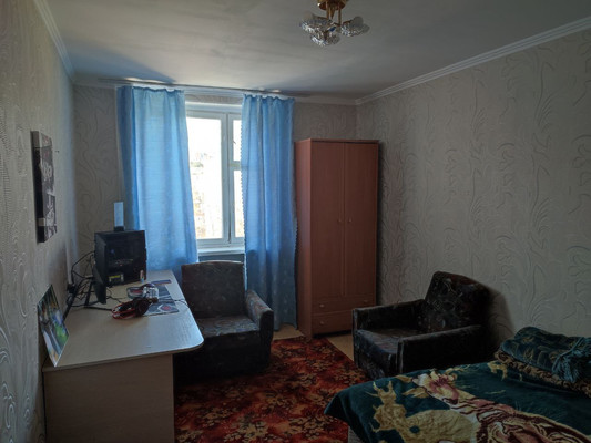 Продам трехкомнатную (3-комн.) квартиру, Генерала Родионова ул, 19, Симферополь г