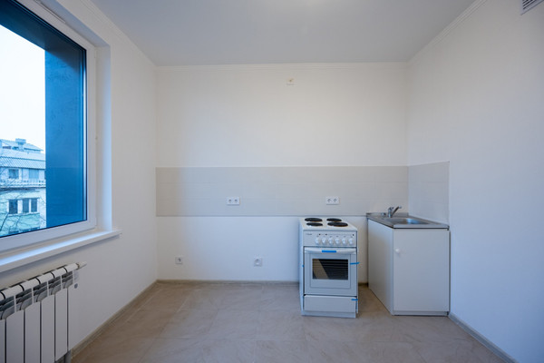 Продам трехкомнатную (3-комн.) квартиру, Кедрова ул, 16к3, Москва г