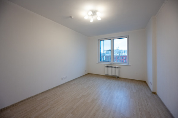 Продам трехкомнатную (3-комн.) квартиру, Кедрова ул, 16к3, Москва г