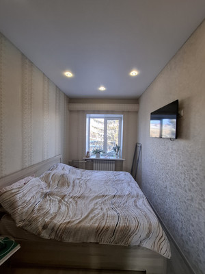 Продам трехкомнатную (3-комн.) квартиру, Ленина пр-кт, 10, Октябрьский г