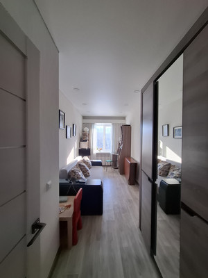 Продам трехкомнатную (3-комн.) квартиру, Ленина пр-кт, 10, Октябрьский г