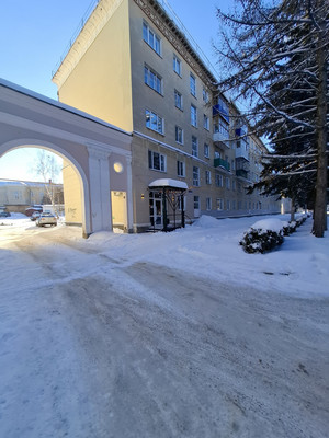 Продам трехкомнатную (3-комн.) квартиру, Ленина пр-кт, 10, Октябрьский г