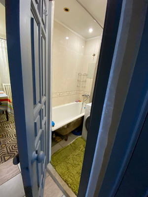 Продам двухкомнатную (2-комн.) квартиру, Амурская ул, 16, Красноярск г