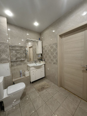 Продам трехкомнатную (3-комн.) квартиру, Кузнецова ул, 8, Иваново г